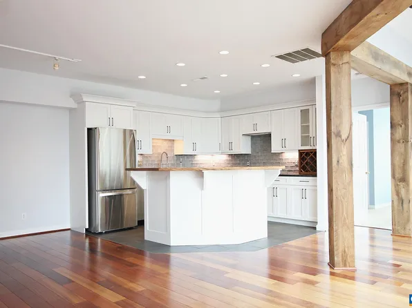 408 Market St E APT 303, Charlottesville, VA 22902