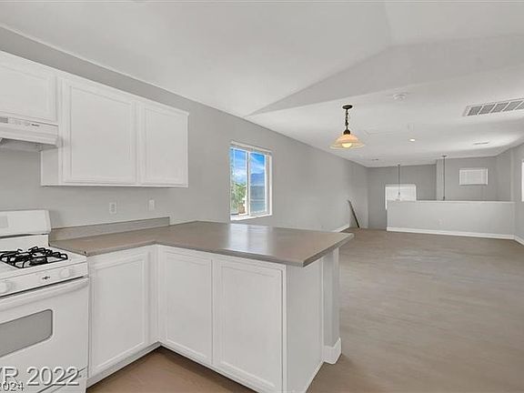 3rd image of 3513 Terraza Mar Ave