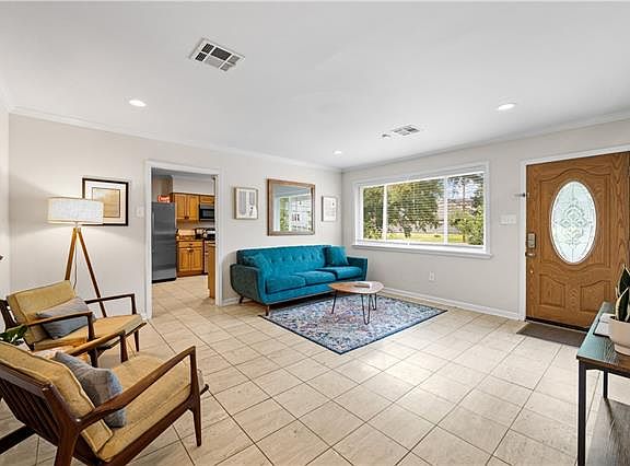 4th image of 6355 Fleur De Lis Dr
