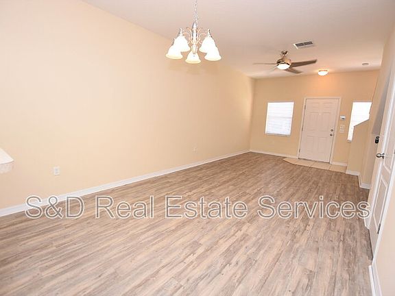 3rd image of 4116 Winding Vine Dr