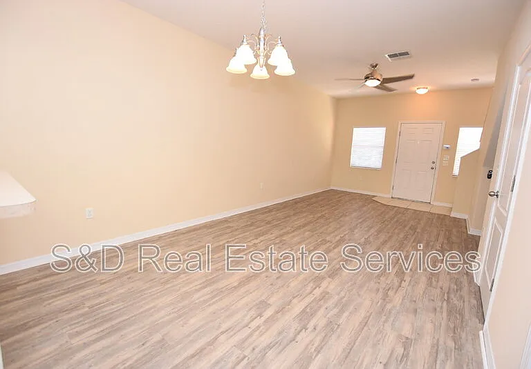 4116 Winding Vine Dr — Photo 3