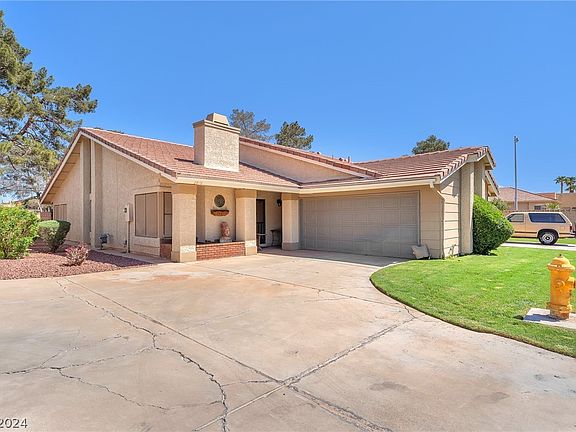 2nd image of 2076 Heritage Oaks St