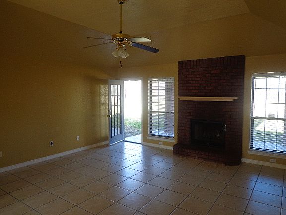 Living Room w/ Fireplace