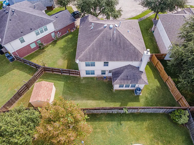 7911 Forest Stone St — Photo 32