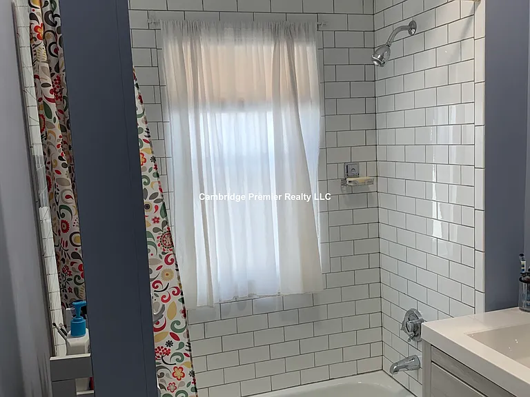 58 Lowden Ave #3 — Photo 8