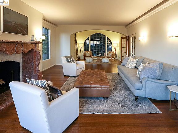 2nd image of 925 Glendome Cir