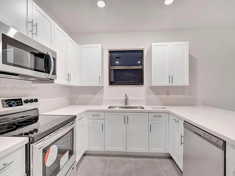 13417 SW 285th St — Photo 6