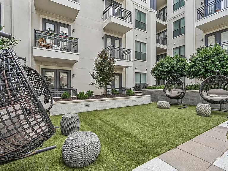Allure at Southpark — Photo 40