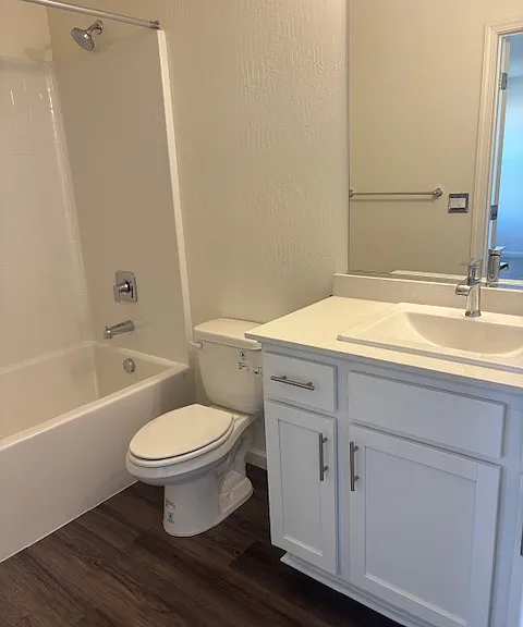 611 Skyler Ln — Photo 5