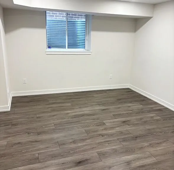 400 Finch Ave #13 — Photo 2