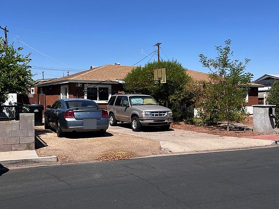 5th image of 534 N Ironwood
