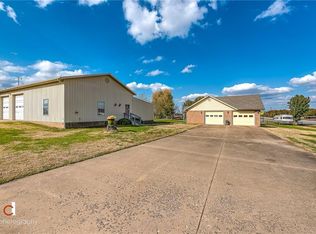 608 N Old Wire Rd, Lowell, AR 72745