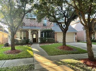 214 Kentwood Ridge Ct, Sugar Land, TX 77479