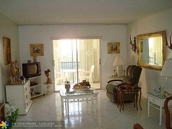 3rd image of 2350 NE 14th St #707