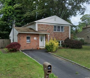 519 Mollie Boulevard, Holbrook, NY, 11741