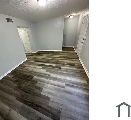 1430 W 18th St — Photo 14
