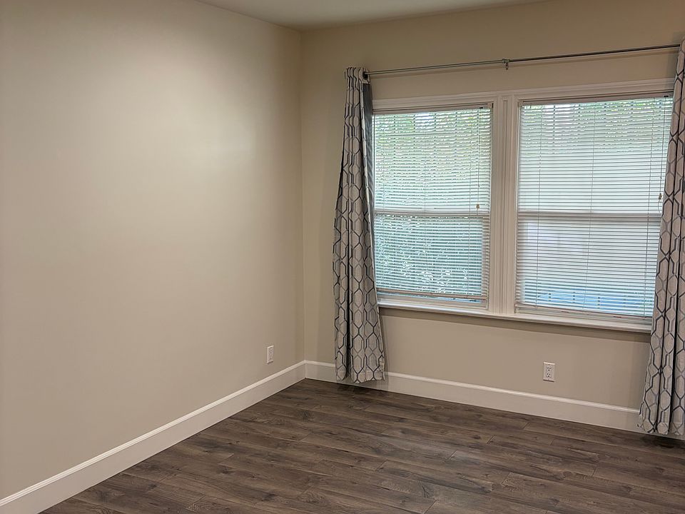 1st image of 866 1/2 N Madison Ave