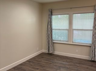 866 1/2 N Madison Ave, Los Angeles, CA 90029
