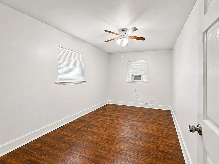 610 Gunter St — Photo 11