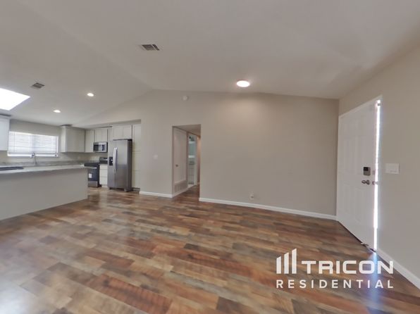 660 Breech Dr SW, Los Lunas, NM 87031