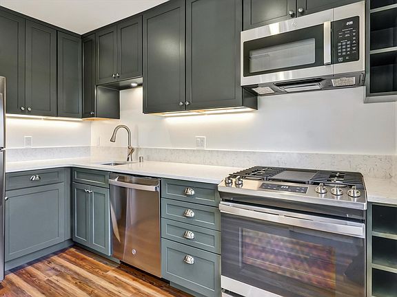 Kitchen off living room, new everything