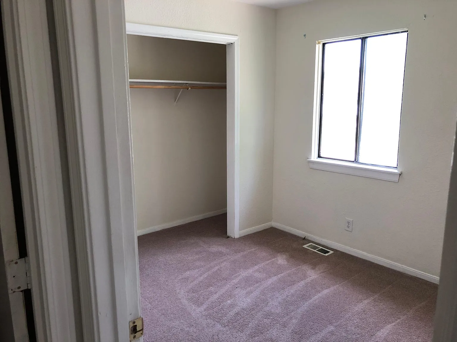 2 bed, 1.5 bath, 1100 sqft, $1,425 — Photo 4