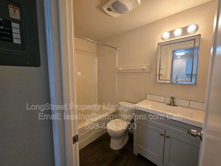 234 NW 21st St #6 — Photo 14