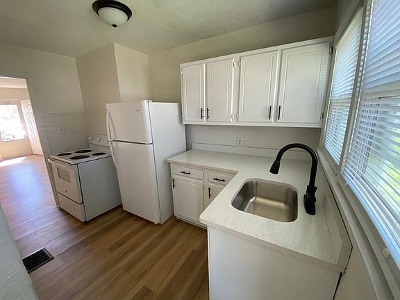 4th image of 3836 E Pleasant Run Parkway North Dr