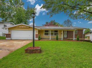 2542 Hackman Dr, Saint Louis, MO 63136
