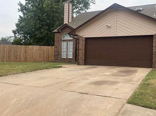 2028 Rose Ct, Norman, OK 73071