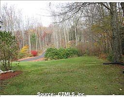4th image of 17 Lenor Dr