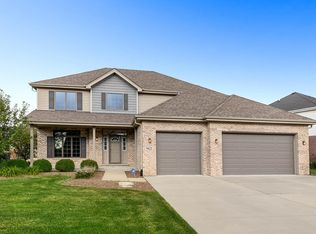 9421 Bedford Dr, Woodridge, IL 60517