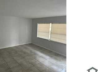 2151 NE 168th St, Miami, FL 33162