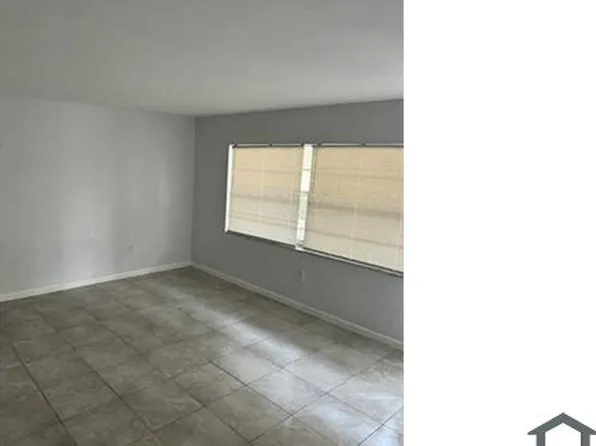 2151 NE 168th St, Miami, FL 33162