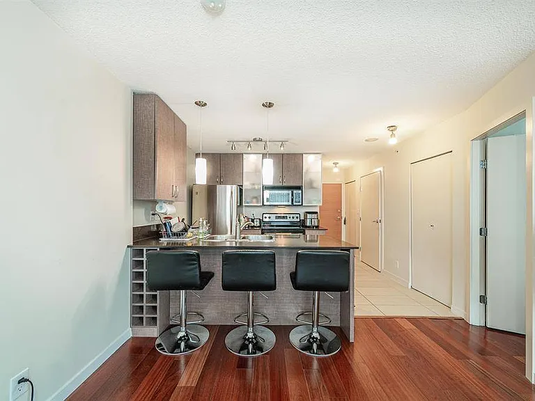909 Mainland St #2105 — Photo 11
