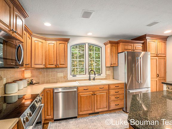4th image of 10574 River Bluff Trl