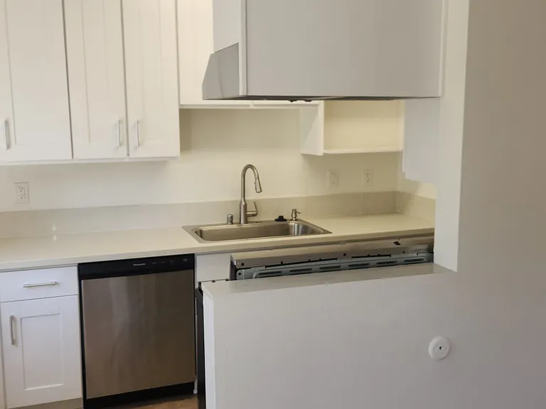 Sherman Pines Apartments — Photo 31