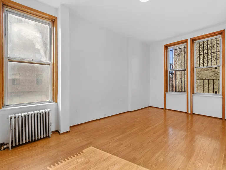 233 23rd St #3L — Photo 3