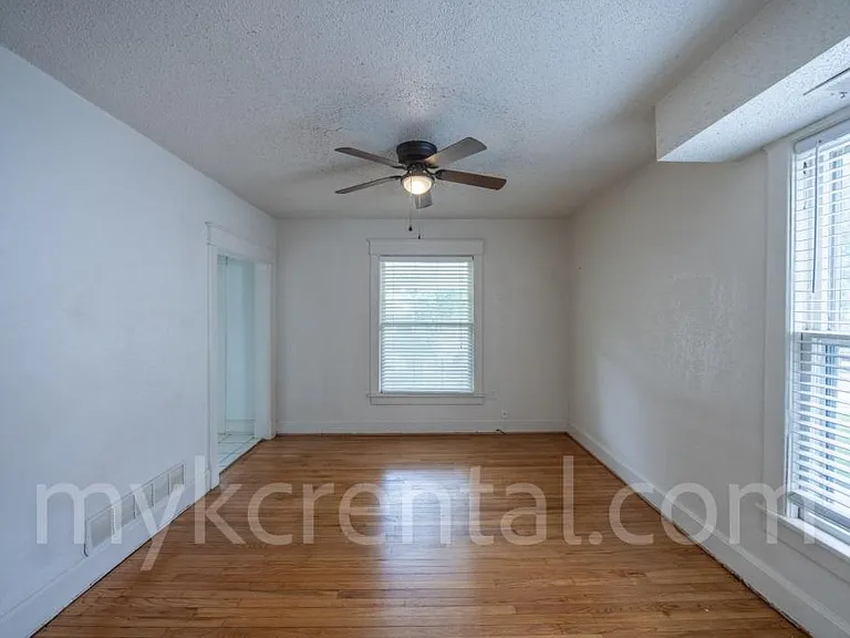 4306 Fisher St — Photo 24