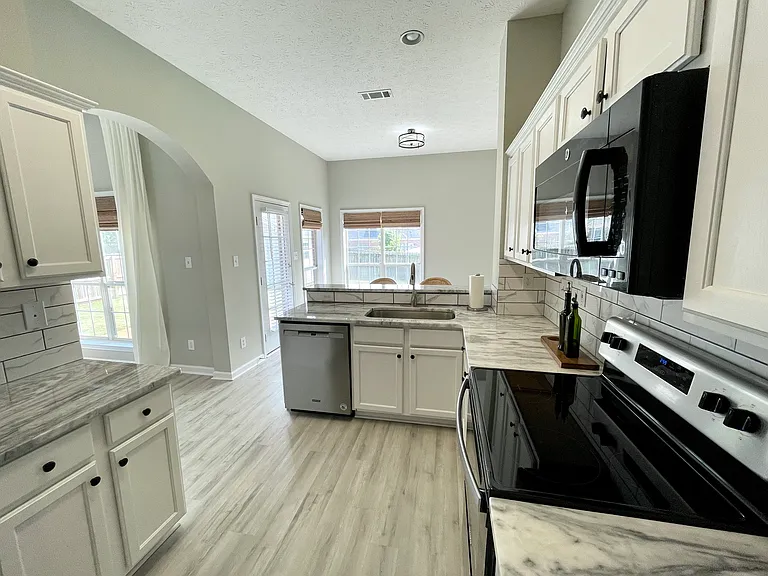 2495 Chancellor Ridge Rd — Photo 8