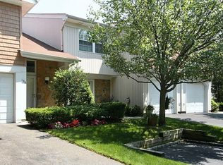137 The Knl, Syosset, NY 11791