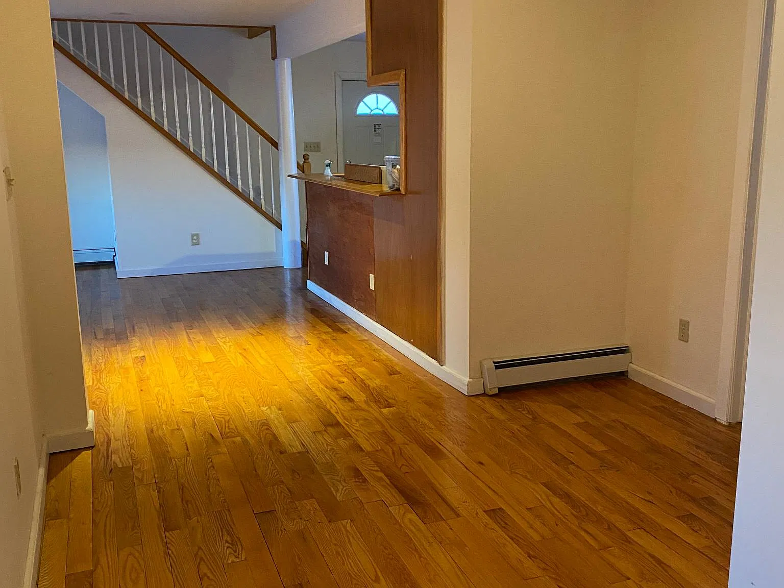 3 bed, 1.5 bath, 1400 sqft, $2,600 — Photo 4