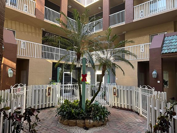 4th image of 7715 Southampton Terrace #405