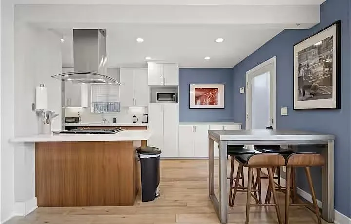 124 Thornton Pl — Photo 4