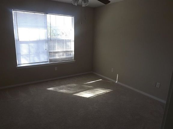 5th image of 1907 Nicole St