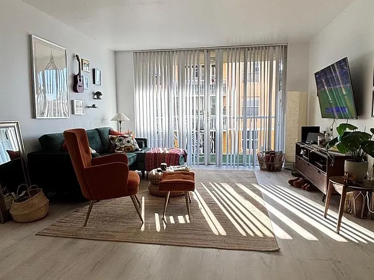 1350 SE 3rd Ave #208 — Photo 4