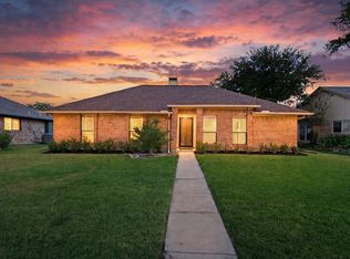 2611 Fallcreek Dr, Carrollton, TX 75006