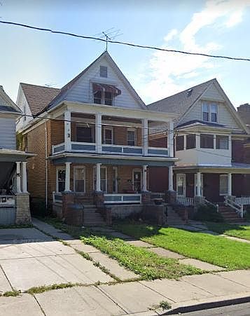 2nd image of 435 12th St #1