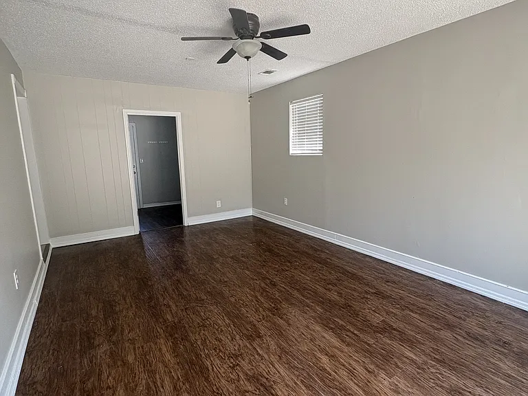 3434 Kensington Dr S — Photo 14