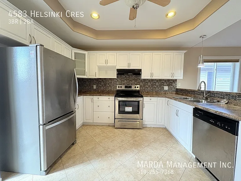 4583 Helsinki Cres — Photo 5